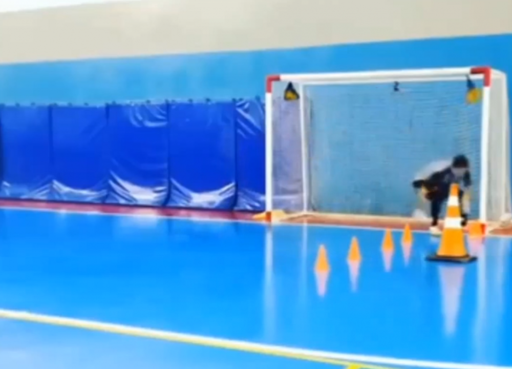Portarii de la futsal se antreneaza ca Spiderman! Ce trebuie sa faca intr-o zi obisnuita la munca