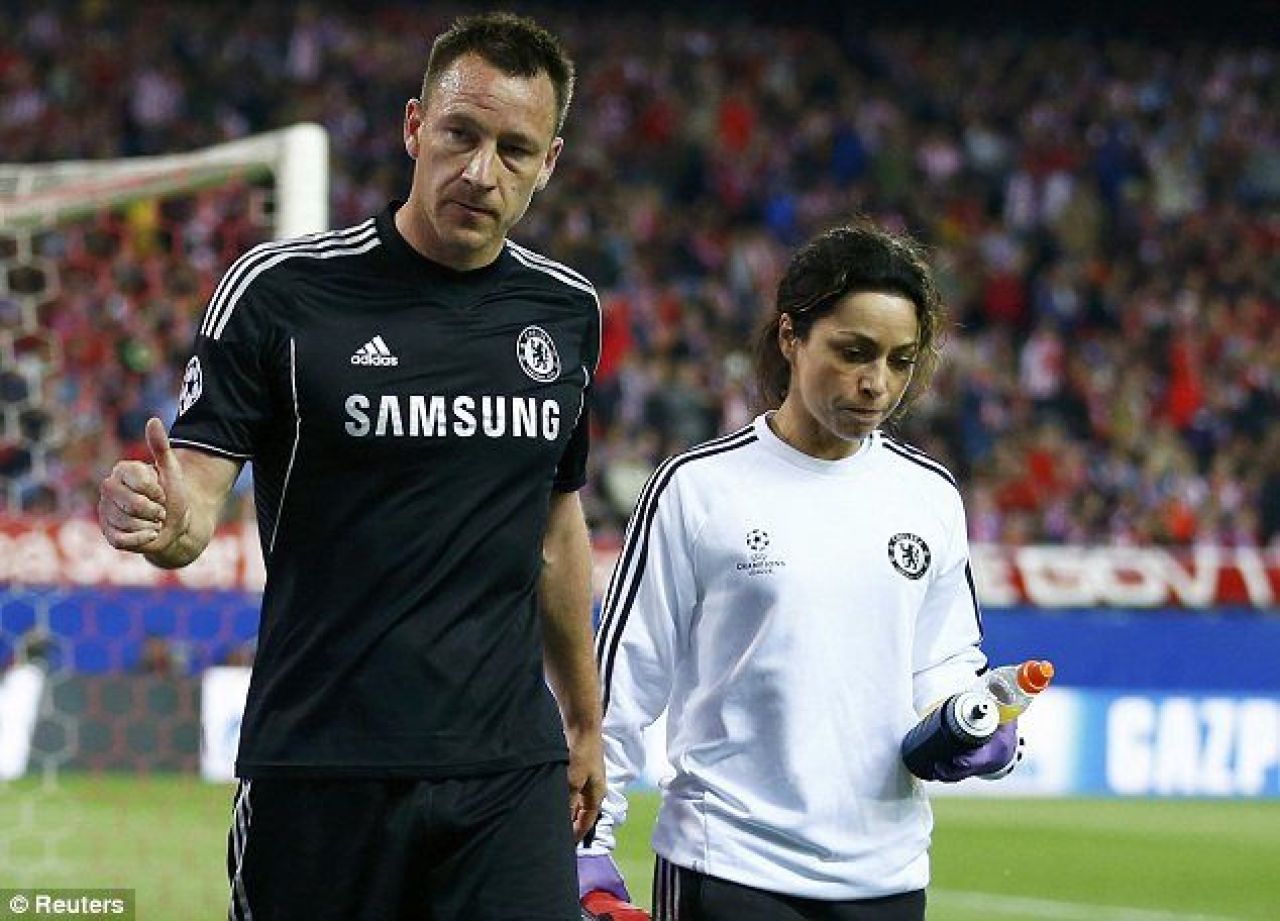 Eva Carneiro, cel mai bun EXECUTANT de lovituri de la Chelsea! Reusita care i-a lasat cu gura cascata pe jucatorii lui Mourinho_7