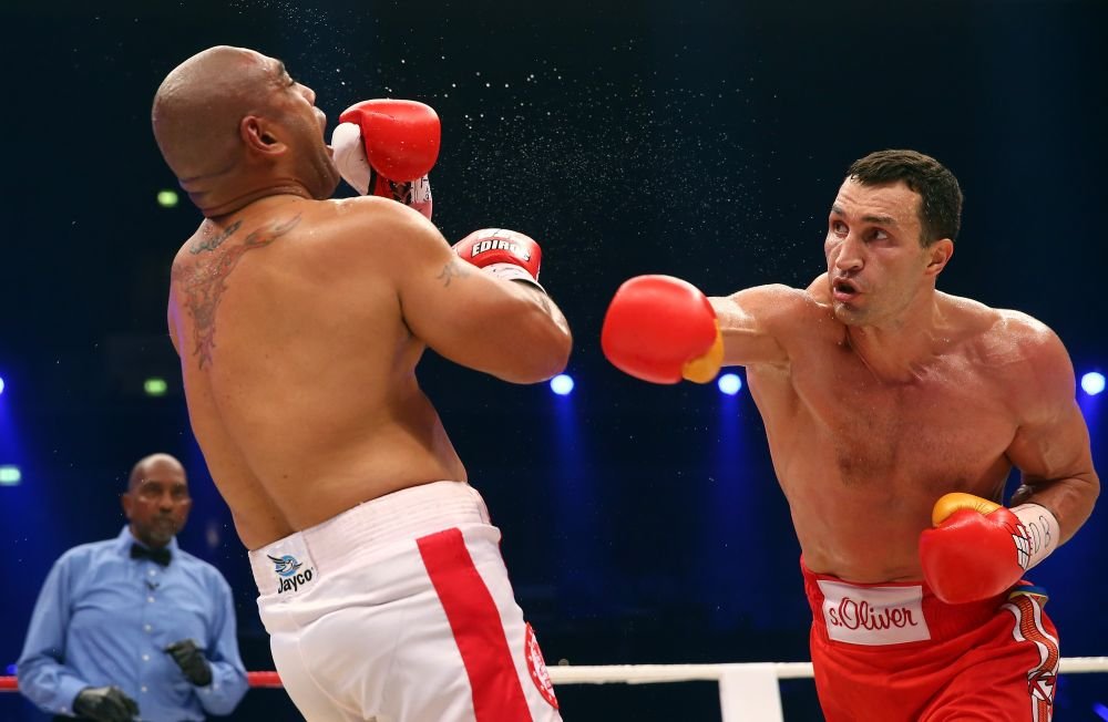 Klitschko l-a DEMOLAT pe Leapai in runda a 5-a! VIDEO - Vezi loviturile NIMICITOARE si ce mesaj super arogant a avut dupa meci
