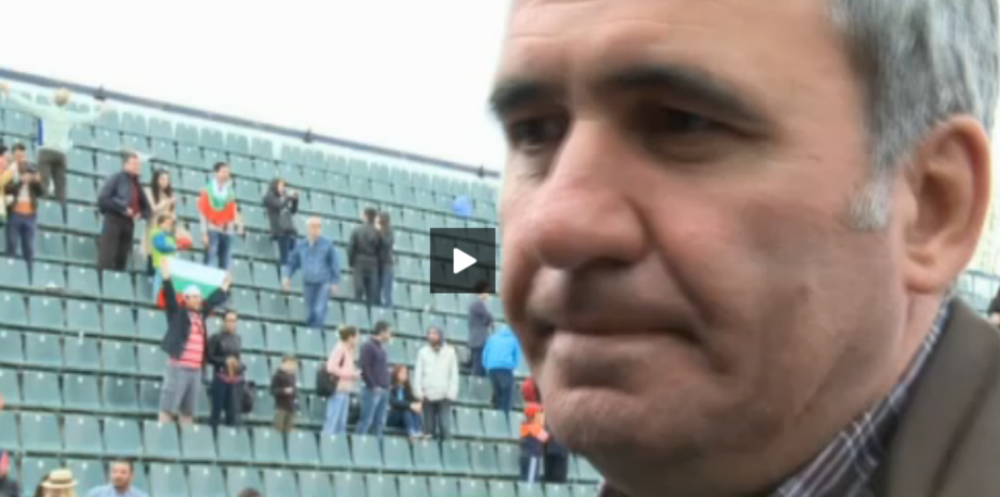 Mesajul emotionant al lui Hagi dupa moartea lui Tito Vilanova! VIDEO: peste 50.000 de fani au mers la Camp Nou sa-l planga pe Tito