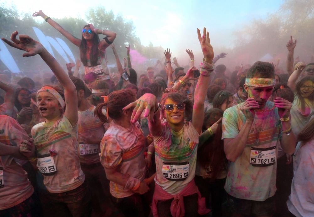 (P) Cele mai tari imagini de la Color Run by Dero! Au fost 3000 de participanti la cursa bucuriei din Bucuresti!_15
