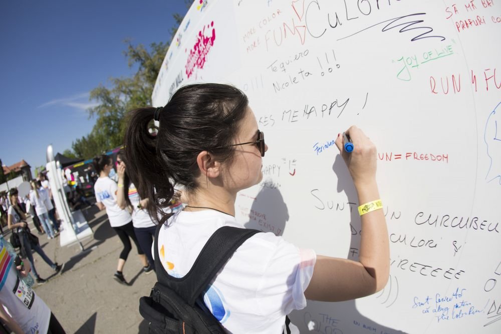 (P) Cele mai tari imagini de la Color Run by Dero! Au fost 3000 de participanti la cursa bucuriei din Bucuresti!_17