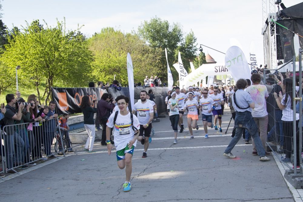 (P) Cele mai tari imagini de la Color Run by Dero! Au fost 3000 de participanti la cursa bucuriei din Bucuresti!_36