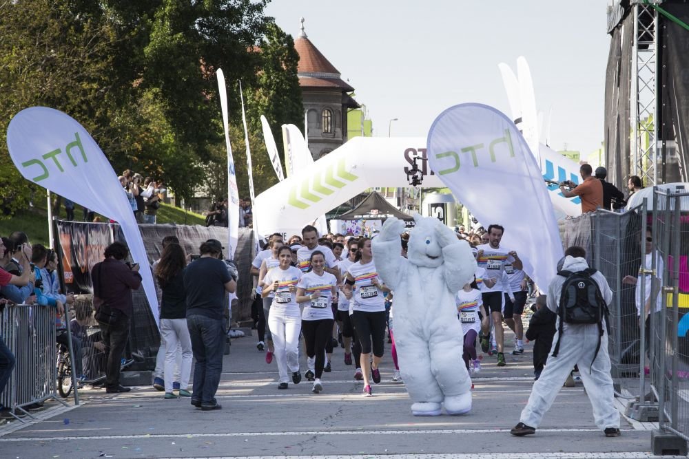 (P) Cele mai tari imagini de la Color Run by Dero! Au fost 3000 de participanti la cursa bucuriei din Bucuresti!_42