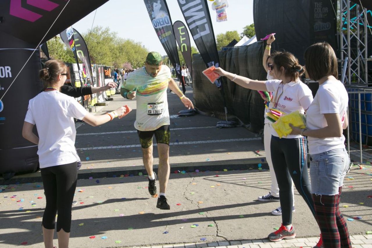 (P) Cele mai tari imagini de la Color Run by Dero! Au fost 3000 de participanti la cursa bucuriei din Bucuresti!_43