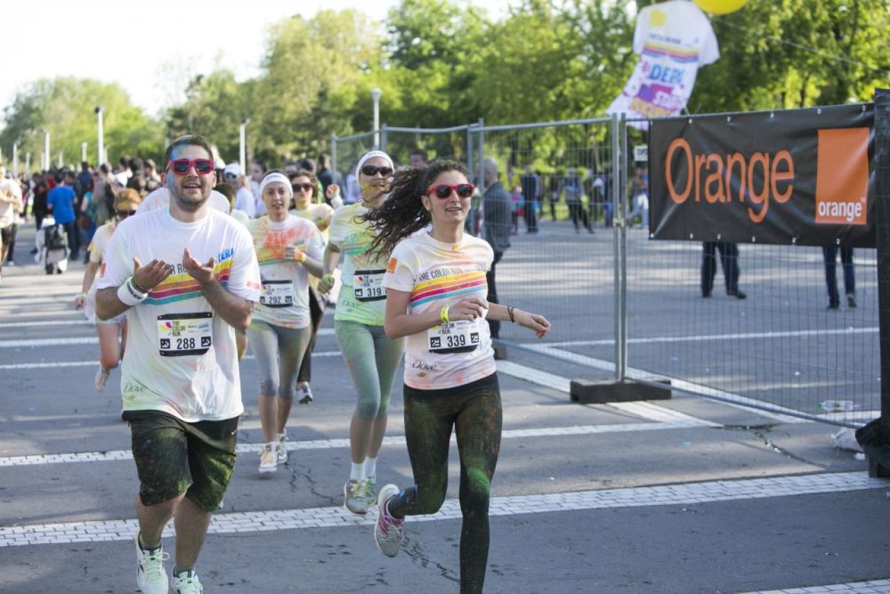 (P) Cele mai tari imagini de la Color Run by Dero! Au fost 3000 de participanti la cursa bucuriei din Bucuresti!_45