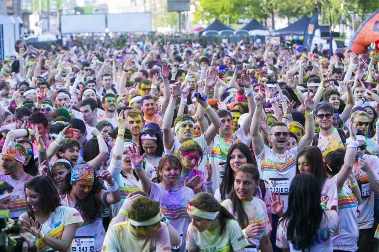 (P) Cele mai tari imagini de la Color Run by Dero! Au fost 3000 de participanti la cursa bucuriei din Bucuresti!_64
