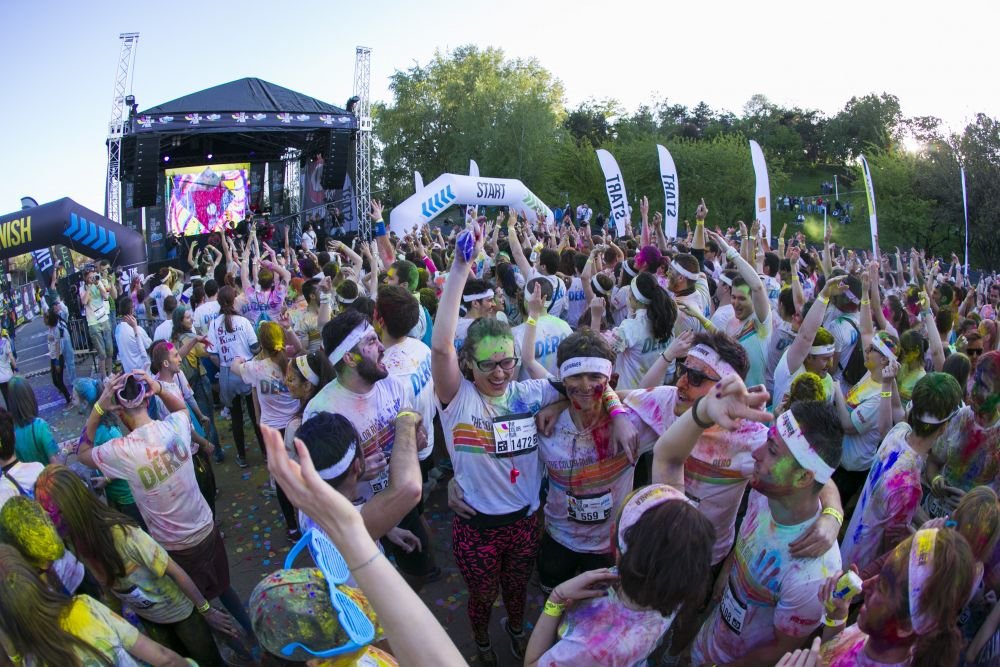 (P) Cele mai tari imagini de la Color Run by Dero! Au fost 3000 de participanti la cursa bucuriei din Bucuresti!_70