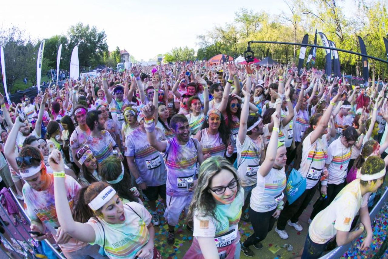 (P) Cele mai tari imagini de la Color Run by Dero! Au fost 3000 de participanti la cursa bucuriei din Bucuresti!_73