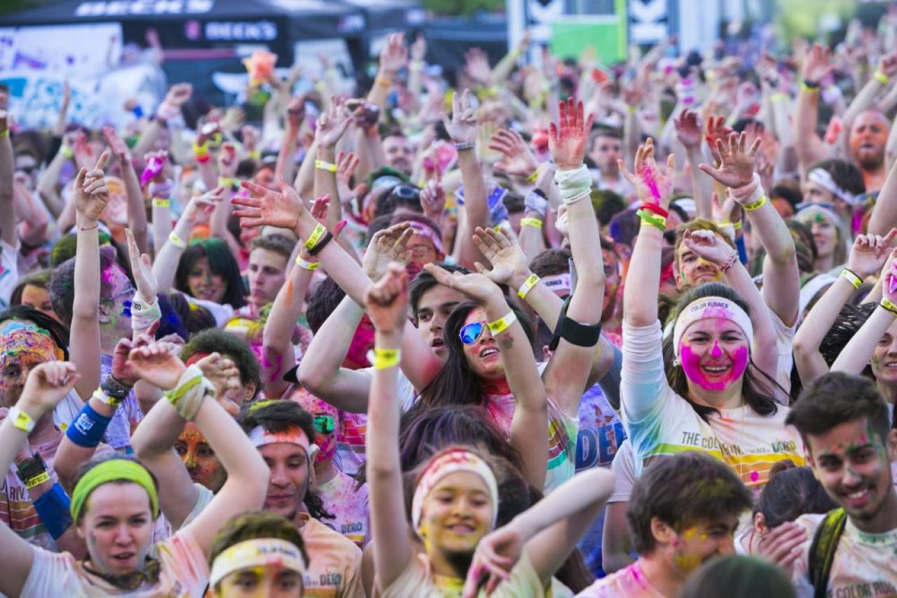 (P) Cele mai tari imagini de la Color Run by Dero! Au fost 3000 de participanti la cursa bucuriei din Bucuresti!_77