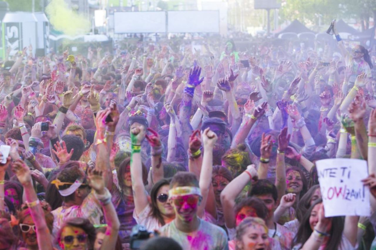(P) Cele mai tari imagini de la Color Run by Dero! Au fost 3000 de participanti la cursa bucuriei din Bucuresti!_87