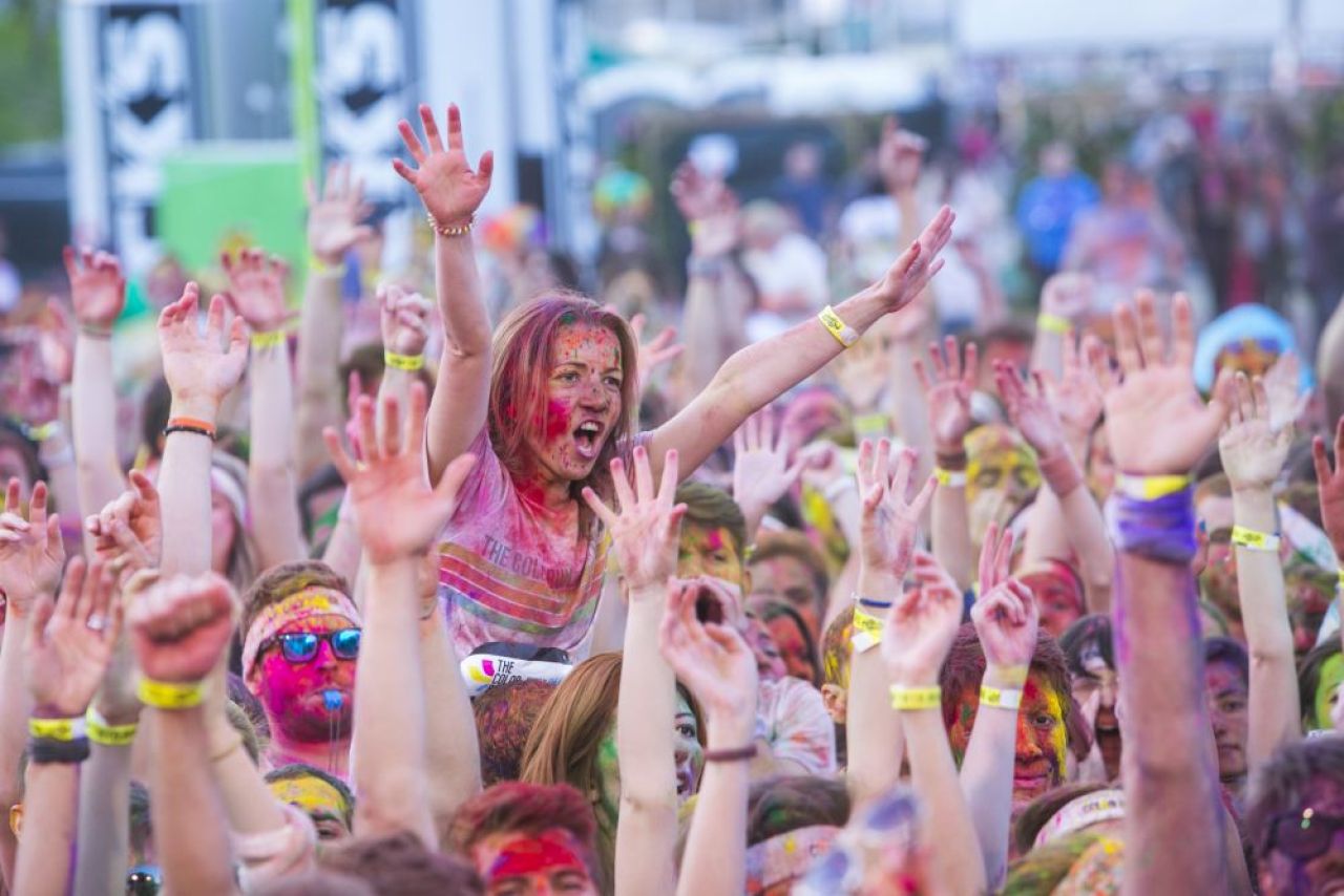 (P) Cele mai tari imagini de la Color Run by Dero! Au fost 3000 de participanti la cursa bucuriei din Bucuresti!_94