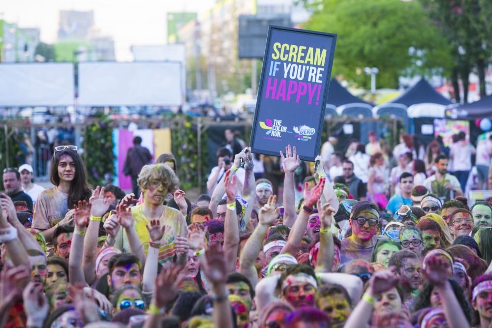 (P) Cele mai tari imagini de la Color Run by Dero! Au fost 3000 de participanti la cursa bucuriei din Bucuresti!_95