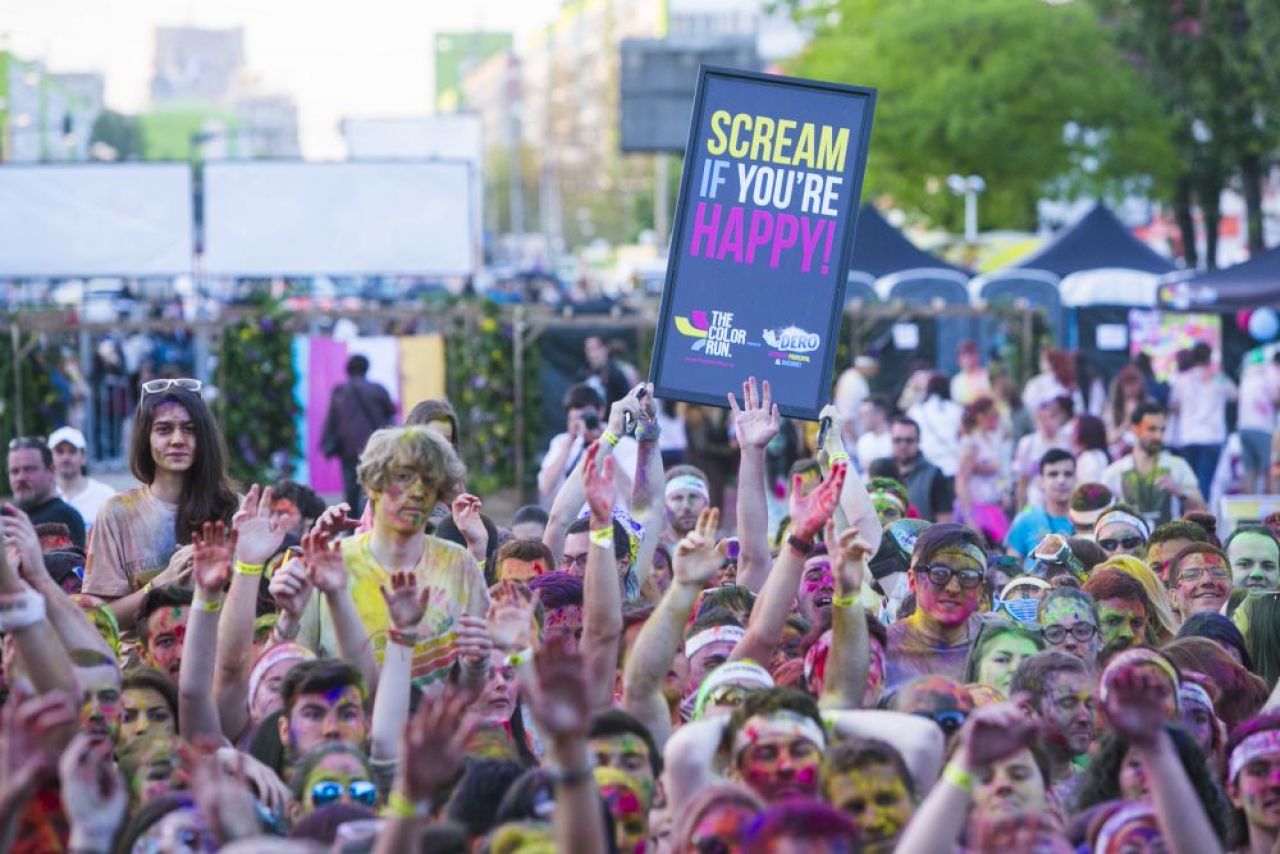(P) Cele mai tari imagini de la Color Run by Dero! Au fost 3000 de participanti la cursa bucuriei din Bucuresti!_95