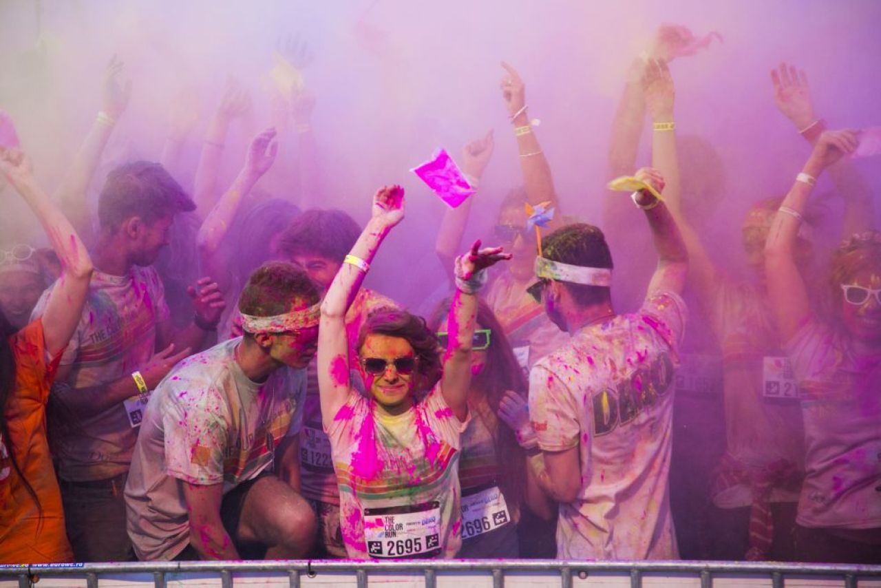 (P) Cele mai tari imagini de la Color Run by Dero! Au fost 3000 de participanti la cursa bucuriei din Bucuresti!_103