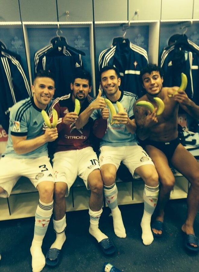 FOTO Campanie FARA PRECEDENT de sustinere pentru Dani Alves! Reactii pe toata planeta dupa atacul cu banane!_14