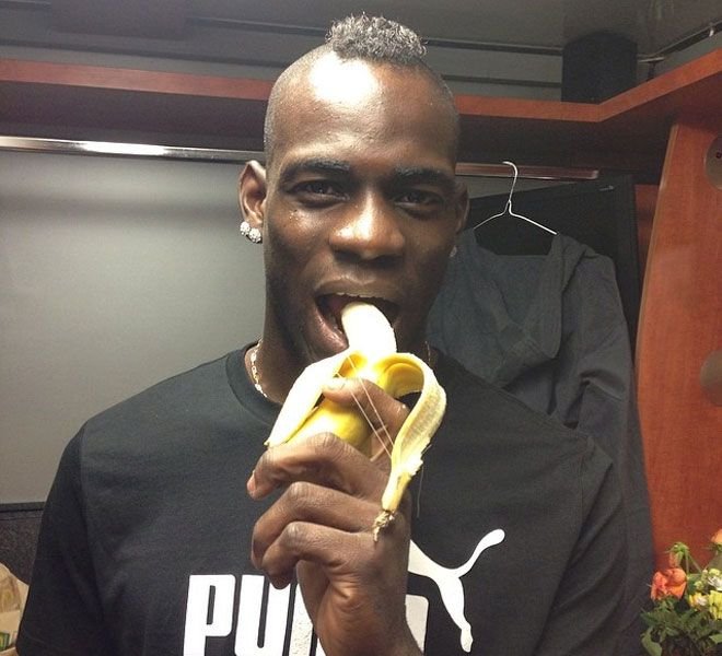 FOTO Campanie FARA PRECEDENT de sustinere pentru Dani Alves! Reactii pe toata planeta dupa atacul cu banane!_15