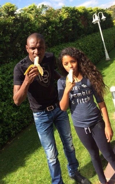 FOTO Campanie FARA PRECEDENT de sustinere pentru Dani Alves! Reactii pe toata planeta dupa atacul cu banane!_16