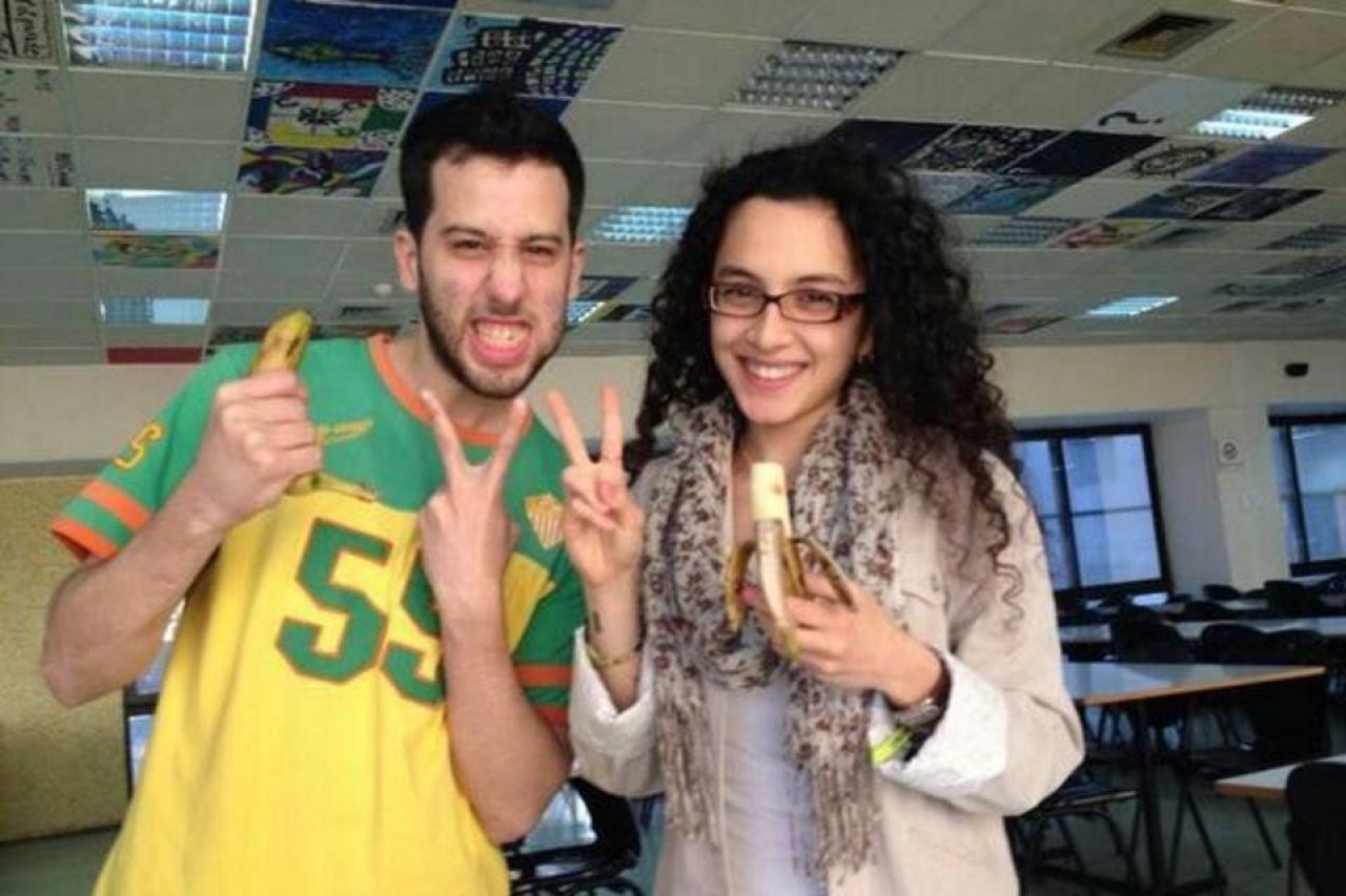 FOTO Campanie FARA PRECEDENT de sustinere pentru Dani Alves! Reactii pe toata planeta dupa atacul cu banane!_23