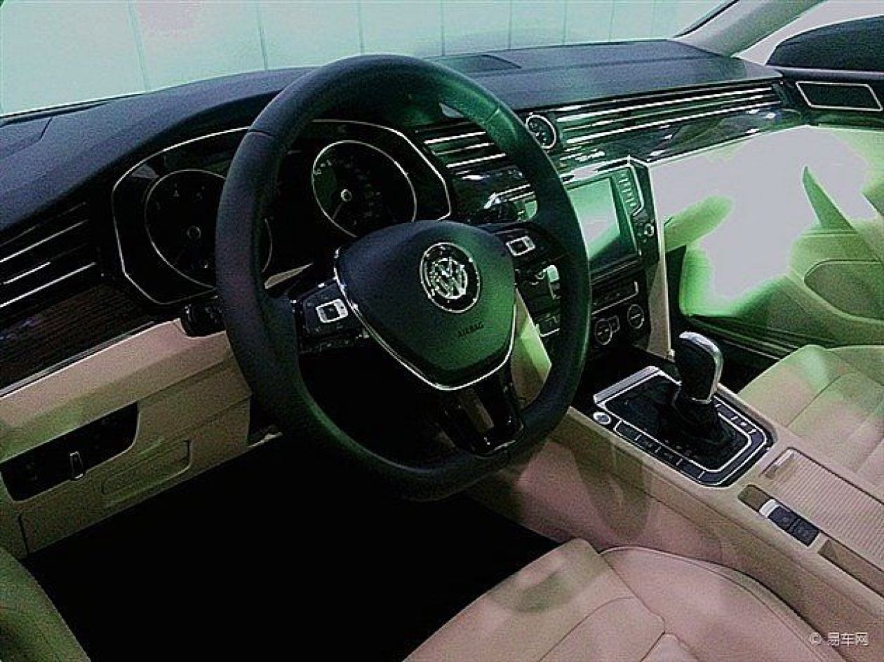 FOTO Surpriza de la Volkswagen! Asa arata noul Passat! Primele imagini au ajuns pe net!_3
