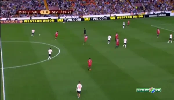 Vezi aici golul lui Jonas de 2-0 pentru Valencia in fata Sevillei