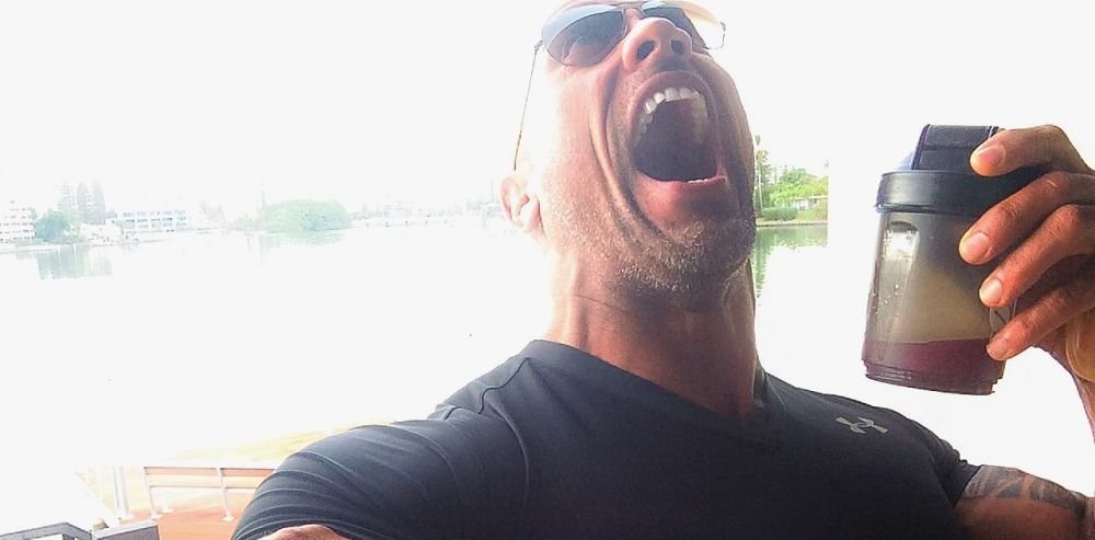 FANTASTIC! Imaginea a devenit imediat virala! Ce a facut The Rock in ziua in care a implinit 42 de ani