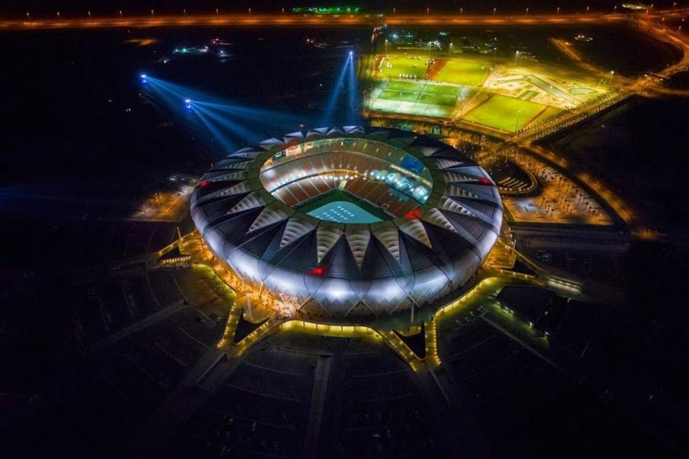 Cel mai luxos stadion construit vreodata de seici a fost deschis! Decizie SOC: femeile nu au voie pe arena!