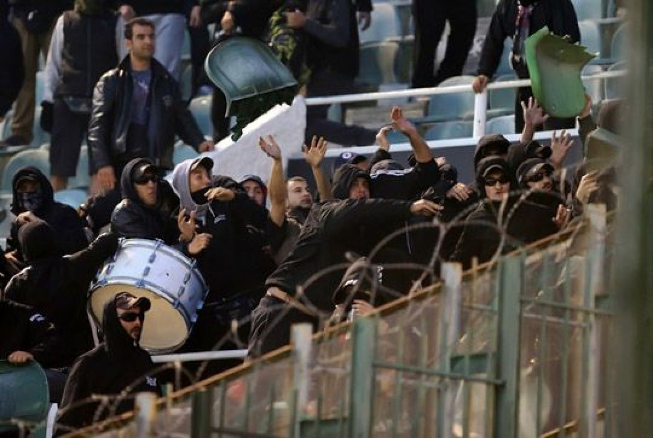 Scene HORROR in Grecia! Victime si mult sange la Panathinaikos - PAOK! FOTO si VIDEO_2