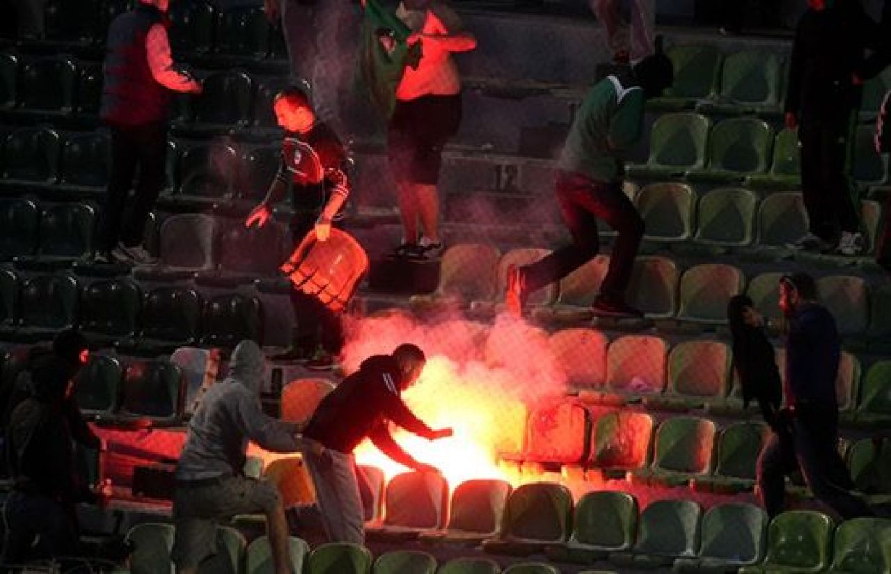 Scene HORROR in Grecia! Victime si mult sange la Panathinaikos - PAOK! FOTO si VIDEO_3