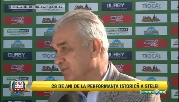 Antrenorul secund de la Sevilla, Anghel Iordanescu.