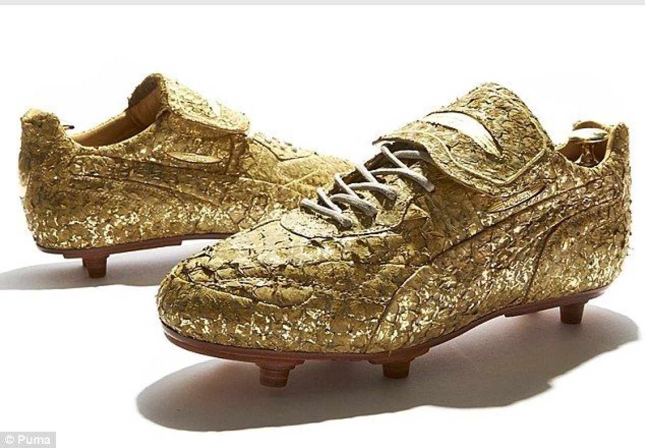 Cele mai FASHION ghete de fotbal de la Cupa Mondiala! Puma a colaborat cu un designer pentru BIJUTERIILE astea_1
