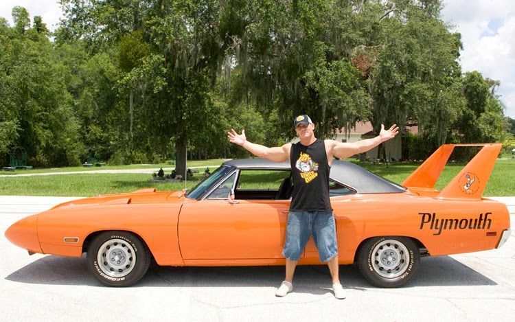 Si-a modificat singur o masina ca sa arate ca din viitor! Vezi colectia fabuloasa de masini a lui John Cena_2