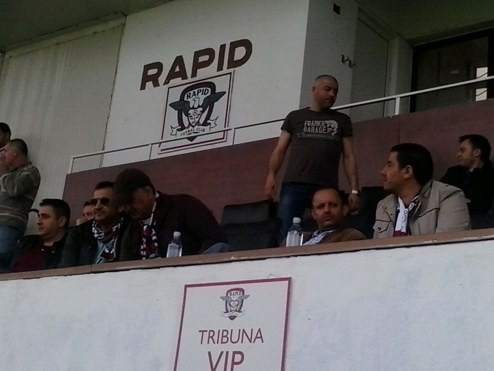 VIDEO FABULOS | Cine e de fapt seicul care vrea sa cumpere Rapidul! Aparitie GENIALA pe stadionul Giulesti, la meciul cu Slobozia_9