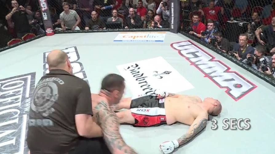 SENZATIONAL! Un roman a reusit cel mai rapid KO din istorie: 3,5 secunde! Vezi executia GENIALA - VIDEO