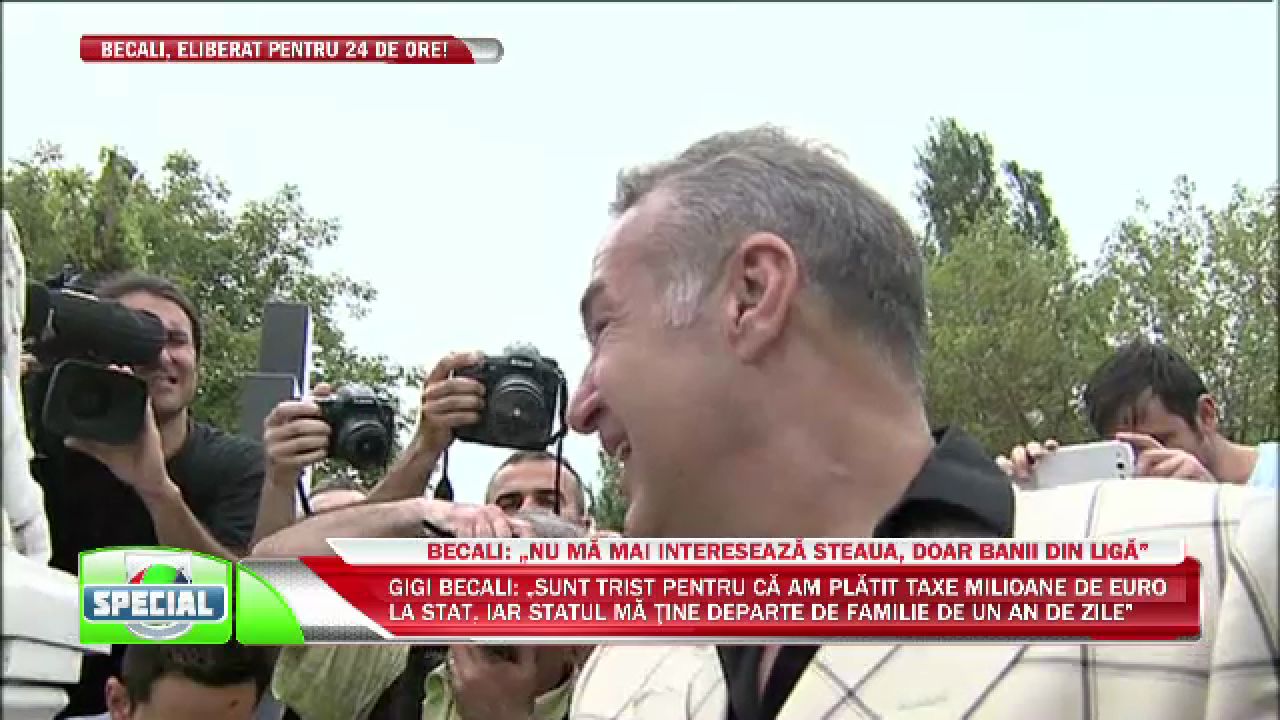 Imagini INCREDIBILE cu Becali: a cazut in genunchi si a inceput sa planga in hohote la cimitir_4