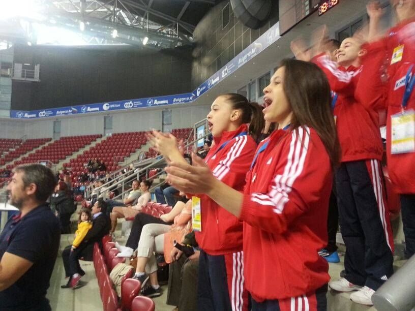 FOTO & VIDEO A inceput Europeanul de gimnastica! Romancele au facut deja SHOW in tribune! Imagini de la Sofia_2