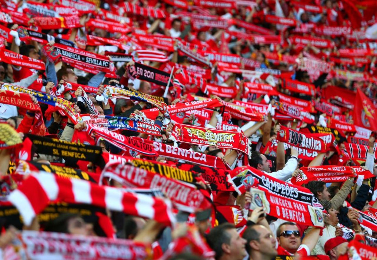 INVITAT de LUX la finala Europa League! Aparitia surpriza din tribuna, alaturi de un roman! FOTO_4