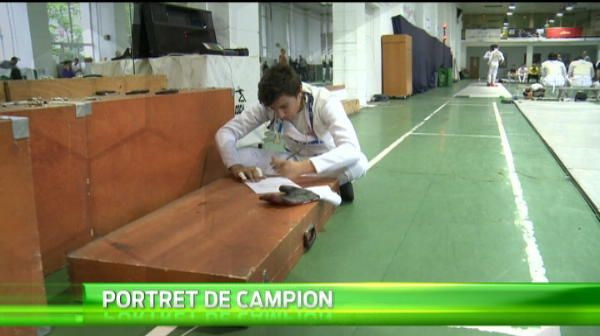 E medaliat la floreta, dar picteaza la fel de bine cu arma! Cine e micul Zorro al Romaniei VIDEO