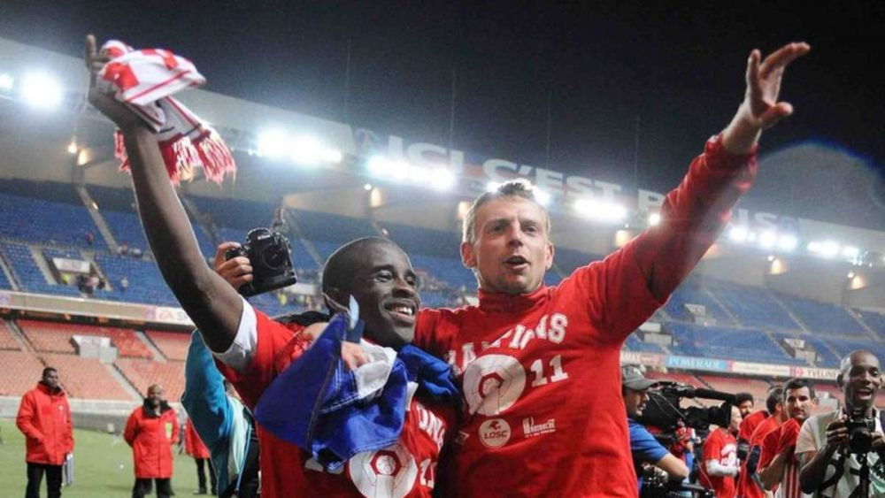 S-a NASCUT pe mare si va juca la CM din Brazilia! Povestea incredibila a pustiului orfan dintr-o tara STEARSA din istorie!_4