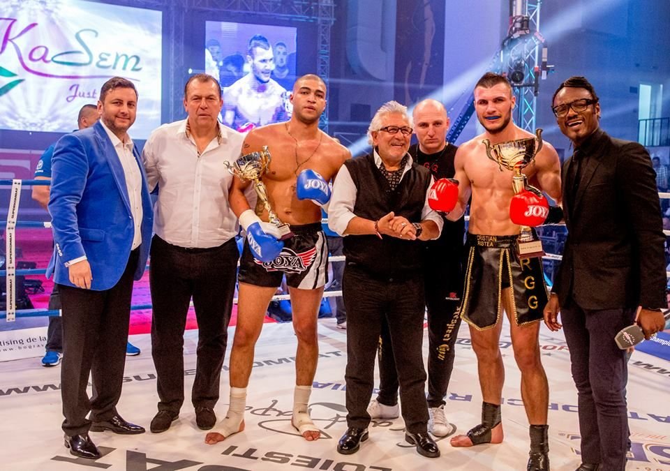 Toate loviturile sus! Spectacol in gala Local Kombat de la Constanta: 