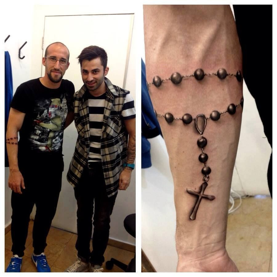 Iar a facut-o LATO! Stelistul a sarbatorit titlul cu un tatuaj special! Ce si-a desenat fundasul pe bratul drept