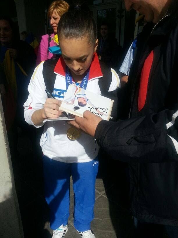 Romania castiga medalia de AUR la europeanul de gimnastica! Am invins Marea Britanie si Rusia_7