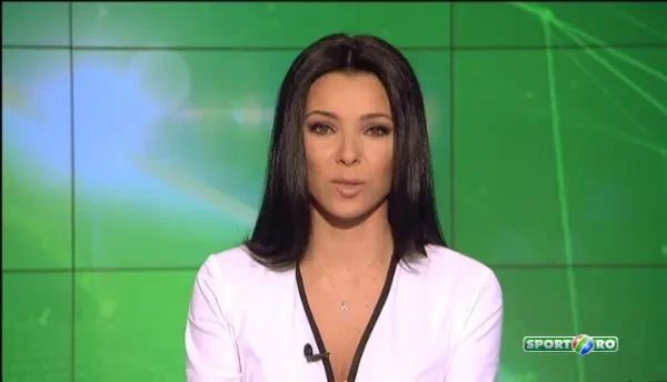 Si parkour-ul se reinventeaza. Pustii teribili sar acum peste copaci sau case, cu ajutorul unor bete!