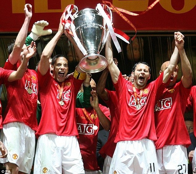 La 40 de ani, Ryan Giggs se retrage de pe teren! Scrisoare EMOTIONANTA de adio catre fanii lui United: 