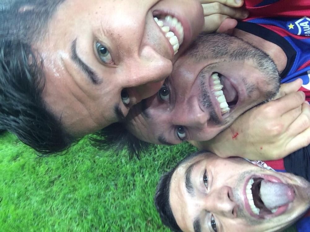 IMAGINEA ANULUI la Steaua! Toti stelistii s-au dus langa Reghe sa faca SELFIE dupa gol! Ce a iesit. FOTO