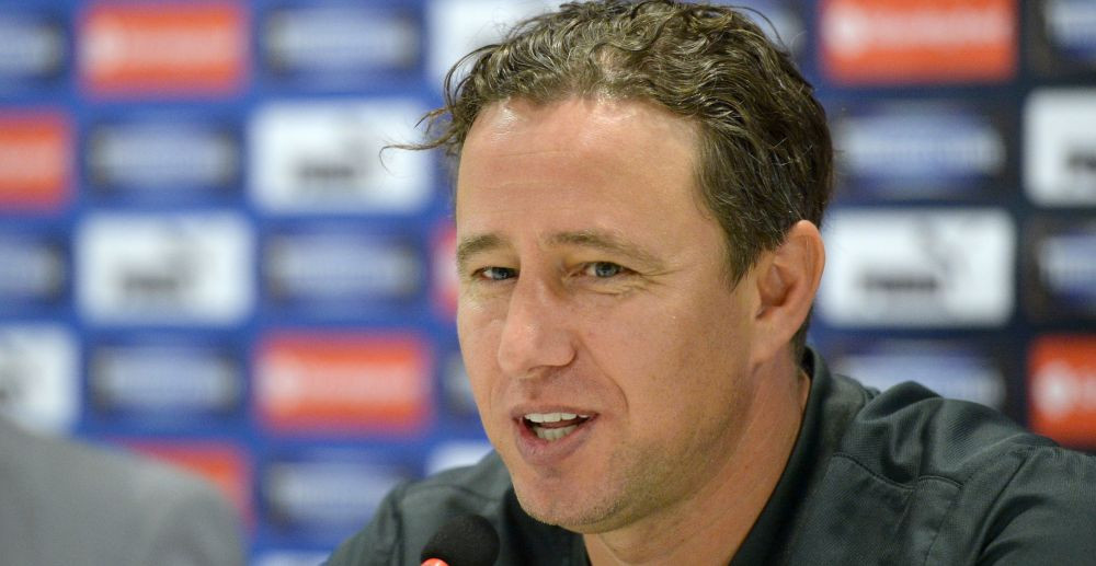 Aplauze si lacrimi! Reghecampf i-a anuntat pe jucatori ca PLEACA de la Steaua: a semnat cu arabii la ora 3 dimineata!