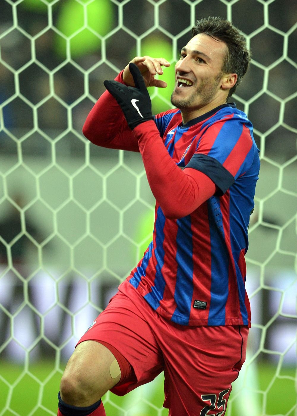 Se destrama Steaua, zici ca-i Barcelona! Nu mai putin de 12 jucatori au sanse sa plece din Ghencea in vara! Ce oferte au_3