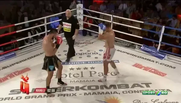 Cristian Ristea il invinge prin TKO pe Christian Brorhilker (Germania), in super fight-ul de la categoria 92 kg