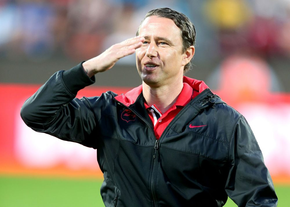 Tentatia desertului ii potoleste setea de bani lui Reghe! Salvarea Stelei are sange ros-albastru si vine cu 5 jucatori gratis_4