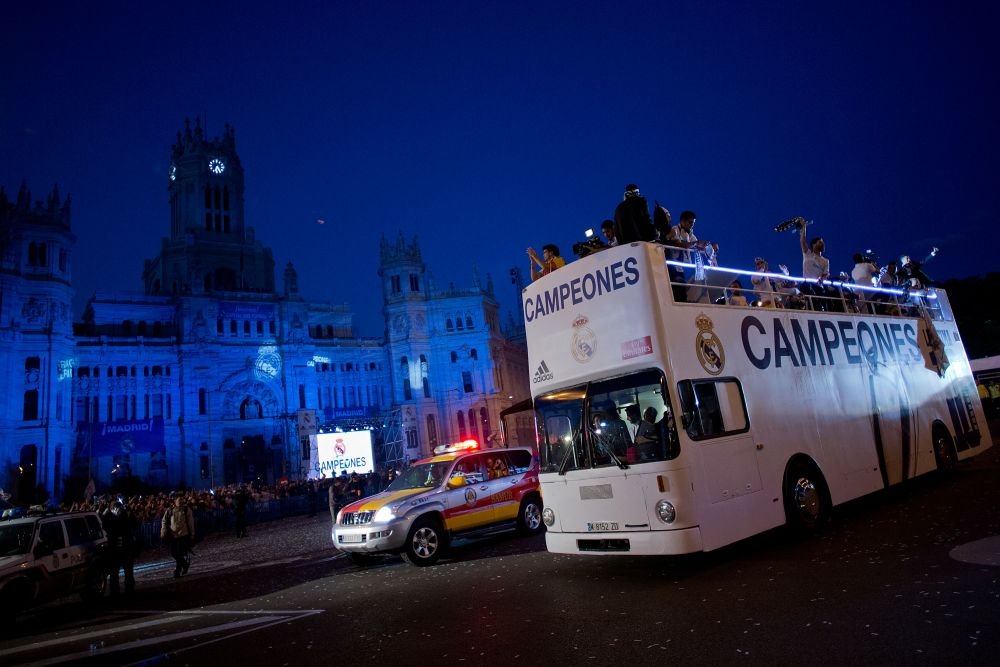 Galerie FOTO | Una fiesta por LA DECIMA! Real a luat a 10a Liga din istorie, Ronaldo si Bale au scos zeci de mii de fani pe strazi_12